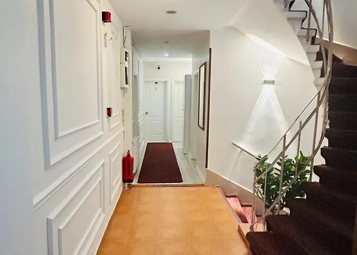 安纳多路酒店 3*